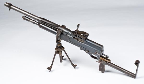 Переносной Гочкисс - один из первых легких пулеметов 1909. 