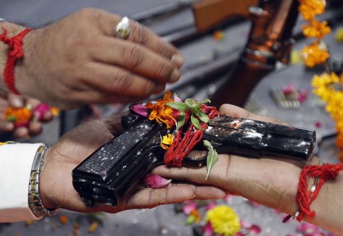 Обряд почитания оружия в Индии