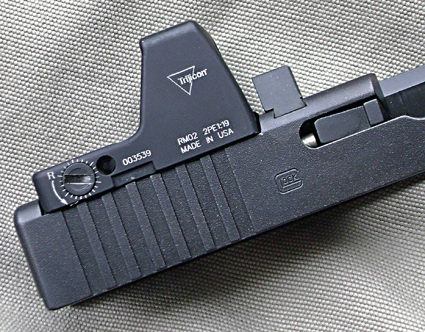 Затвор-кожух пістолета Glock з вирізом під коліматор