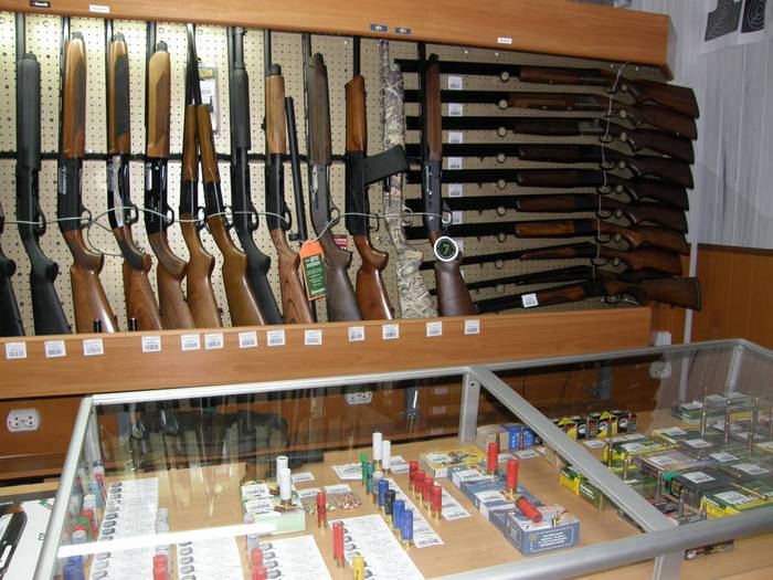 С прилавков киевских магазинов исчезает оружие и боеприпасы: linur2 ...