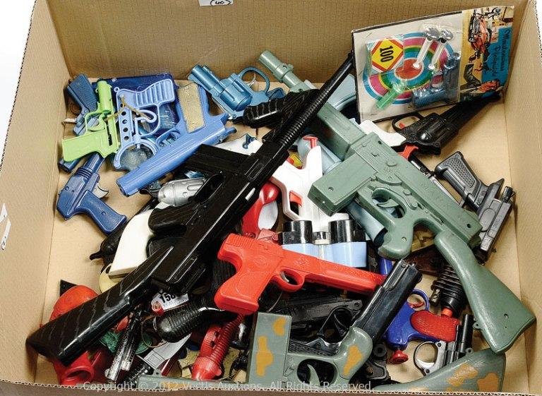Связь вооруженных преступлений и детских игр с оружием