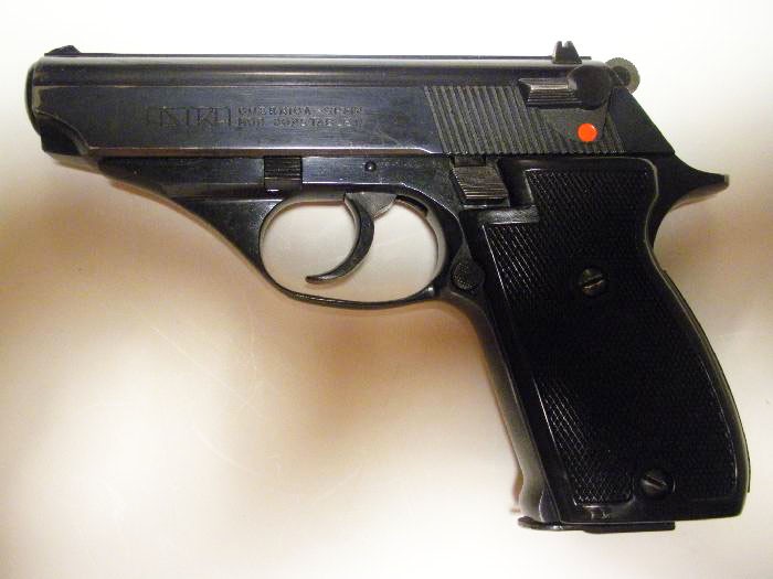 Пистолет Astra Constable 