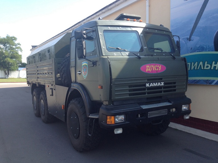 НПО «Практика» при участии волонтеров произвело бронирование автомобиля КАМАЗ