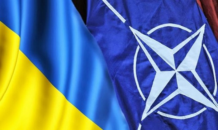 Україна відмовилася від позаблокового статусу заради членства в НАТО
