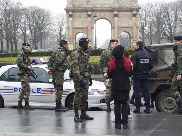Полиция арестовала вооруженного 24-летнего студента на юго-востоке Парижа