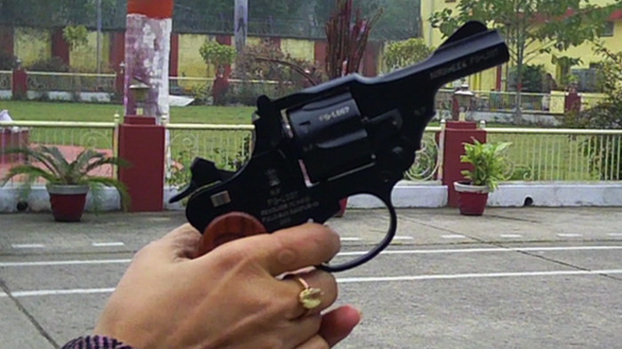 В Індії розробили револьвер для жінок, який вони не в змозі придбати і не мають права використовувати