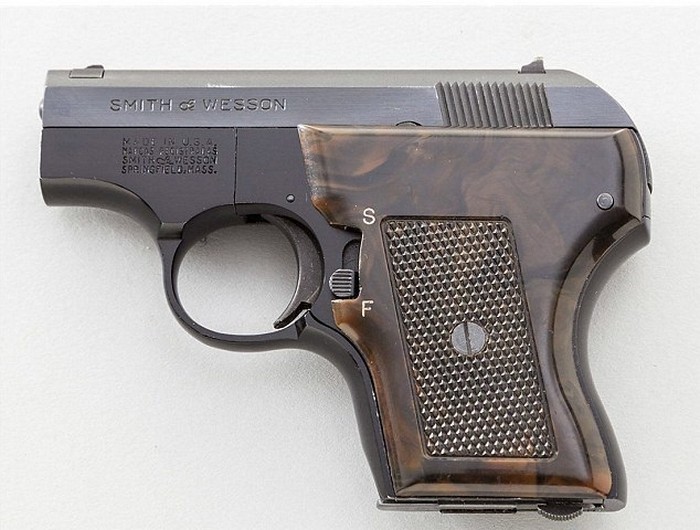 Напівавтоматичний пістолет Smith&Wesson калібру .22