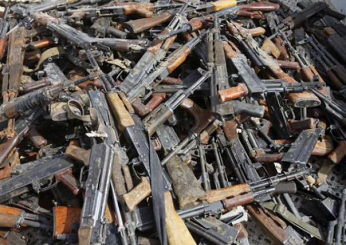 За п'ять місяців «МВС ДНР» видало понад 1,5 тис. дозволів на зберігання зброї