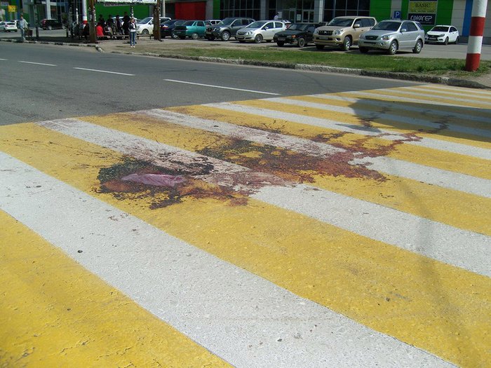 Убийство произошло на пешеходном переходе средь бела дня.