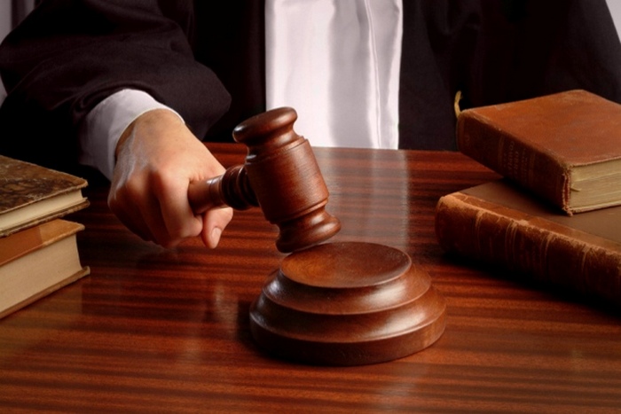 Апеляційний суд Тернопільської області скасував вирок за статтею 263 через відсутність посилання на закон!