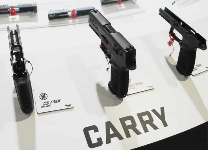 Sig P320 на выставке SHOT Show 2017 в Лас-Вегасе.