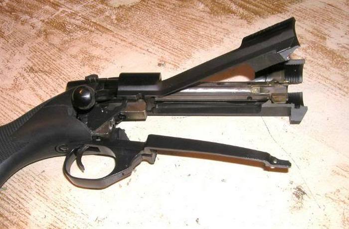 Гвинтівка Weatherby стала жертвою подвійної подачі набоїв.