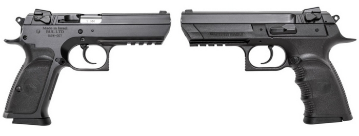 Пістолет Baby Eagle III доступний з рамкою з вуглецевої сталі (ліворуч) та з полімерної рамкою (праворуч).