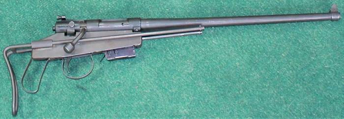 Гвинтівка М4 зі складеним прикладом. 