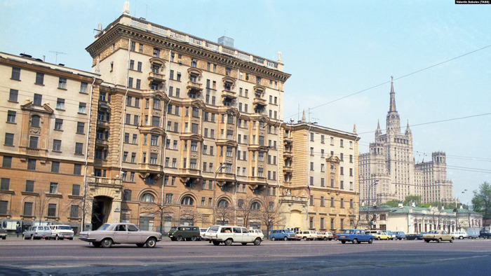 Будівля посольства США у тодішньому СРСР. Москва, 1987 рік