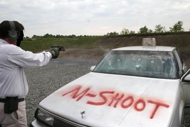 Пистолетные пули против лобового стекла