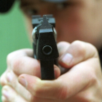 За незаконное обращение с оружием мужчине грозит лишение свободы