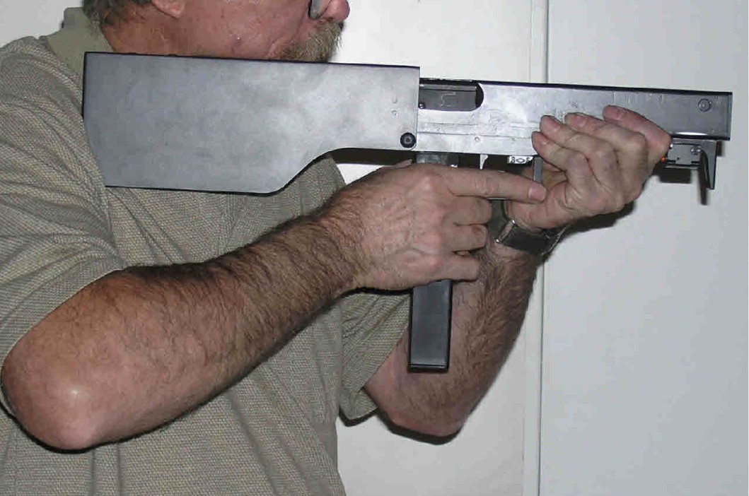 Складаний пістолет-кулемет