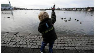 Исландцы не боятся отпускать детей на улицу без присмотра