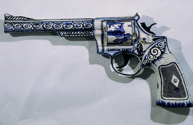 Зброя з порцеляни – роль мистецтва в культурі
