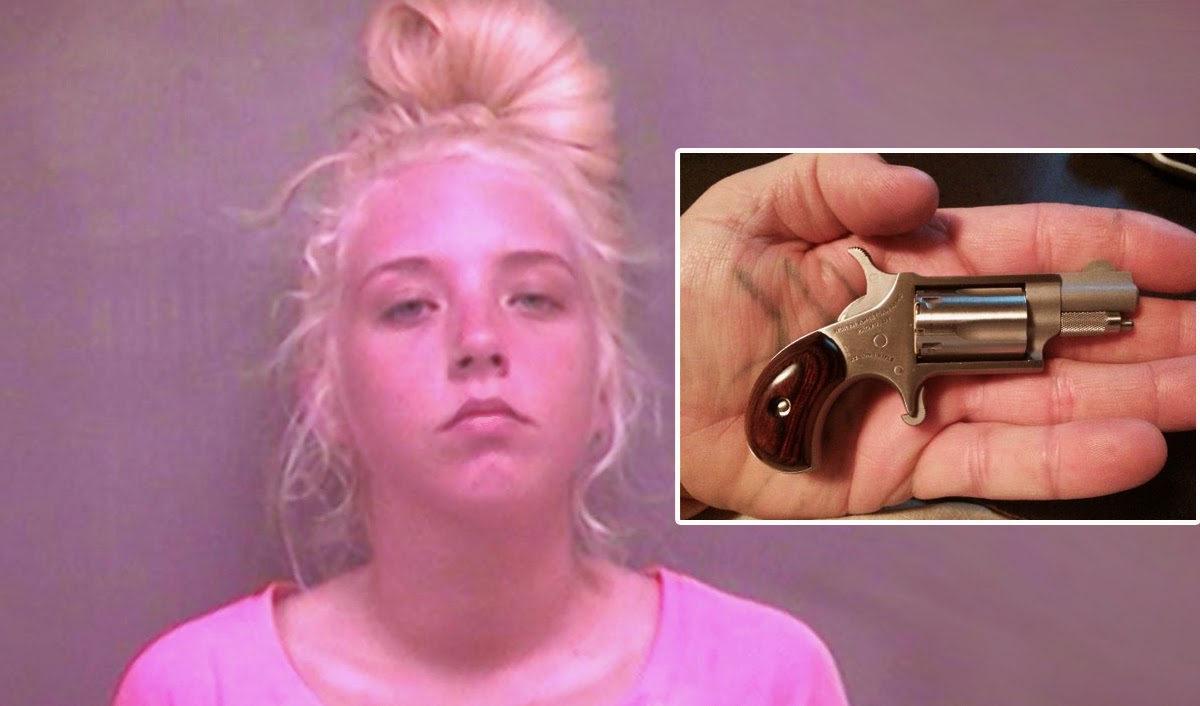 Девушка спрятала заряженный револьвер во влагалище