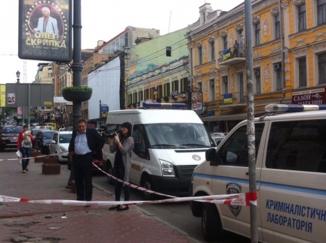 В Киеве на Подоле неизвестные устроили стрельбу