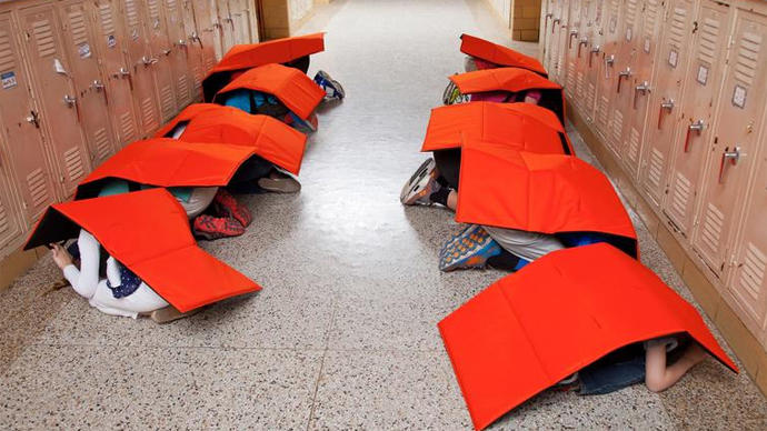 Пуленепробиваемые одеяла защитят американских детей от стрельбы в школе