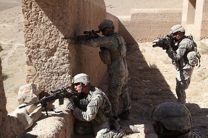 Американский солдат с M14 в Ираке