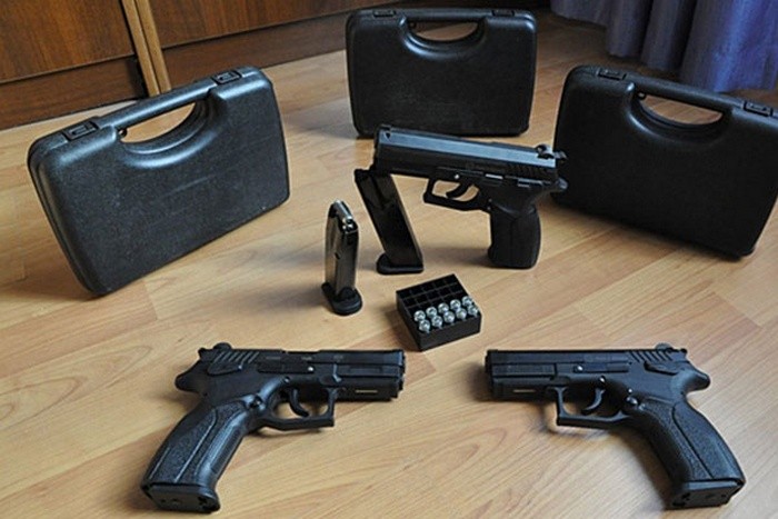 Травматична зброя в Україні