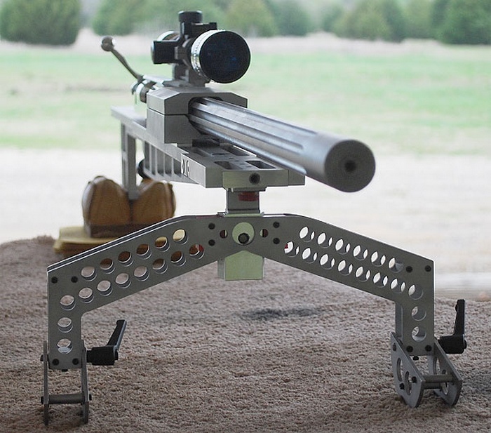 Річард Кінг побудував гвинтівку під власний стиль стріляння, але як каже зброяр, він може легко її переробити, і вона стане придатною для змагань у класі F-Open.