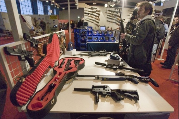 Оружейный магазин в городе Лозанна