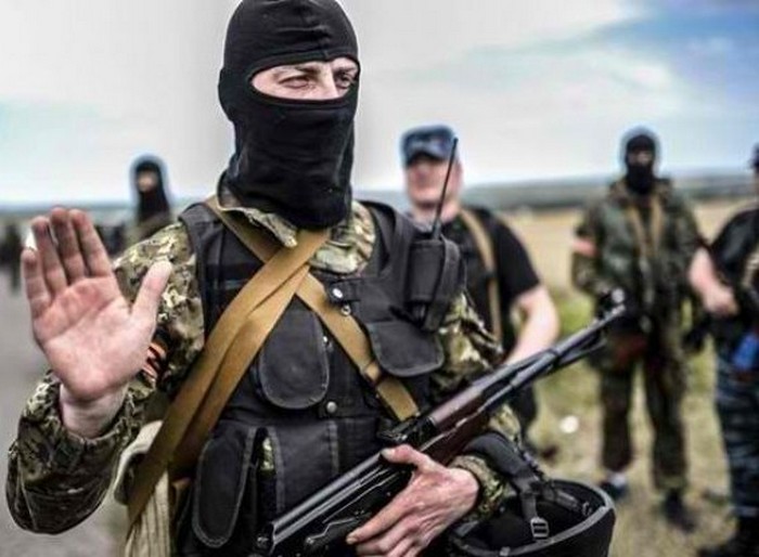 Порошенко потребовал от силовых ведомств решительных действий по разоружению незаконных военных формирований 