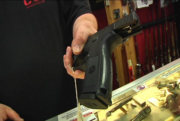 У штаті Вісконсин збираються скасувати обов'язкове дводенне очікування при покупці короткоствольної зброї