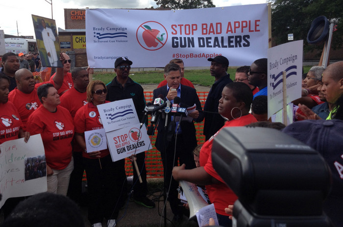 Выступление антиоружейной организации «Brady Campaign to Prevent Gun Violence»