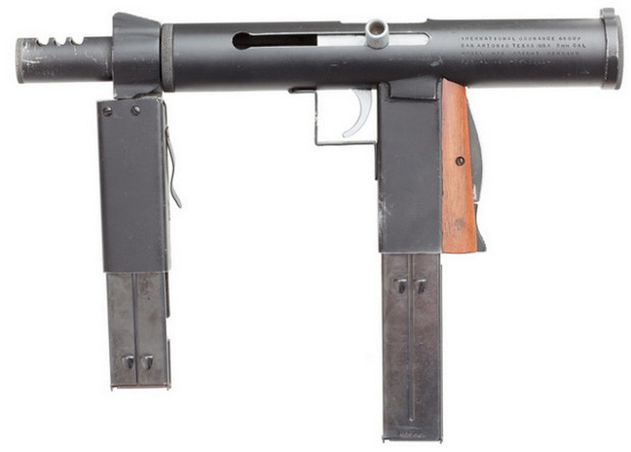International Ordnance MP2. Слід зауважити, що більшу частину пістолетів-кулеметів MP2 компанія Interntional Ordnance випустила з друкарською помилкою у власній назві. Напис на ствольній коробці зброї: «Inernational Ordnance Group».