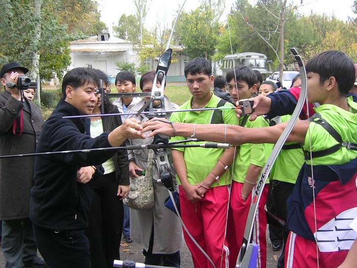 В Узбекистані пневматику, арбалети і луки прирівняли до вогнепальної зброї