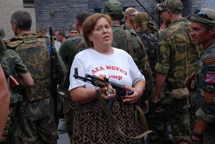 В мае власти ДНР разрешили регистрировать любое трофейное или найденное оружие