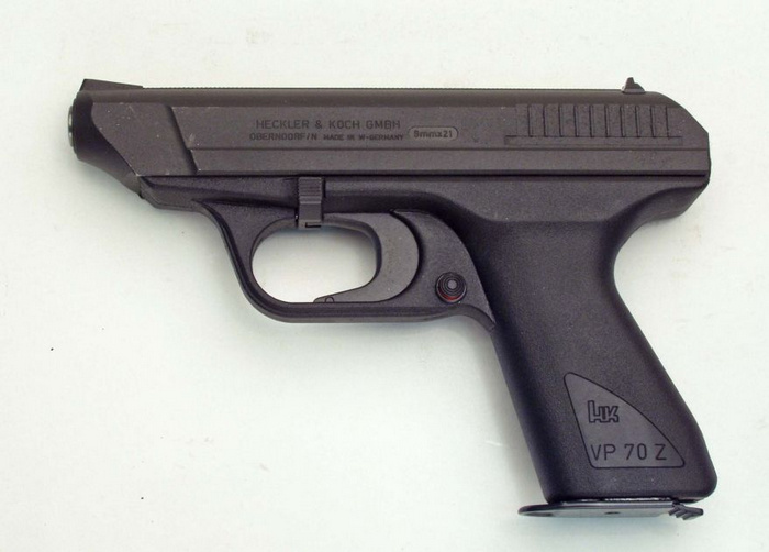 Heckler&Koch VP70 був першим пістолетом з полімерною рамкою, який вийшов у 1970 році