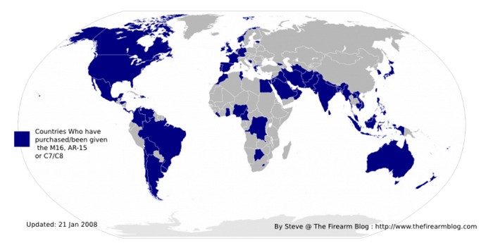 Синим отмечены страны, которые приняли на вооружение винтовки на базе AR-15, по состоянию на 2008 год.