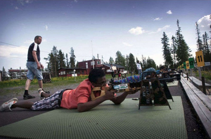 Шведы обучают иммигрантов снайперскому делу