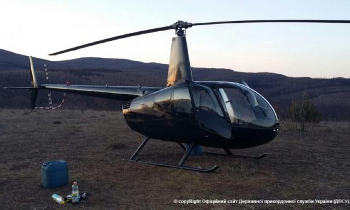 На Закарпатті зі стріляниною закінчилося затримання гелікоптера, що перевозив нелегальних мігрантів