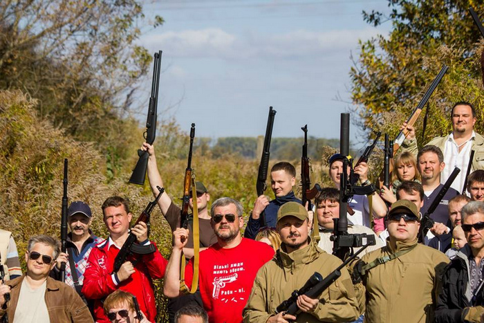 Чи потрібен Україні вільний обіг зброї: аргументи і контрагрументи