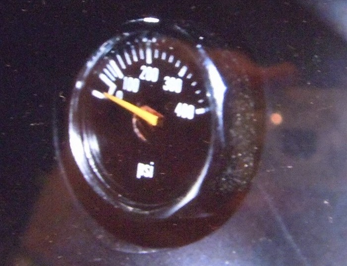 Максимальний тиск – 400 psi