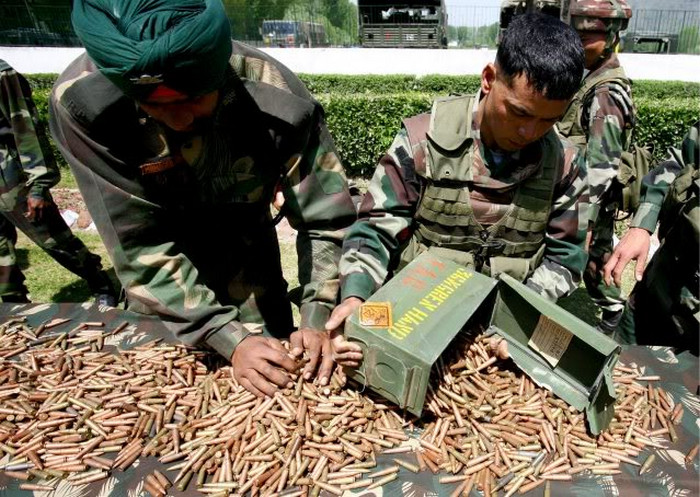 Індія дозволила приватним компаніям виготовляти боєприпаси для військових