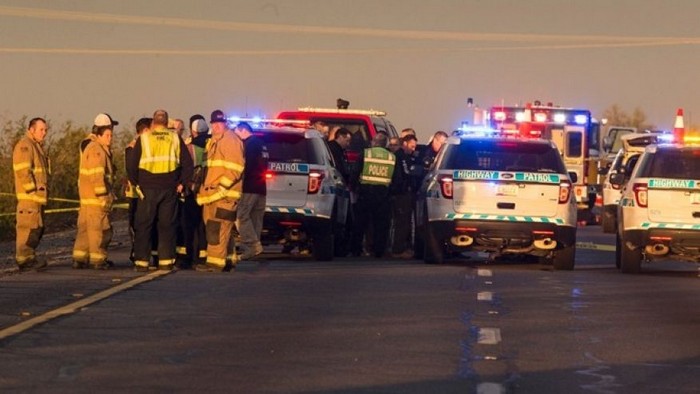 Passing driver kills man attacking Arizona trooper on road