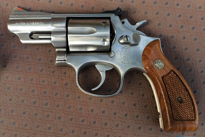 13 Smith&Wesson .357 Magnum