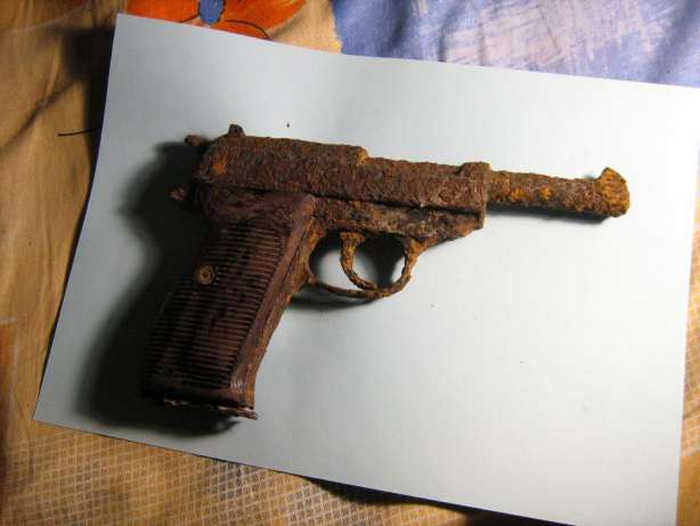 Корозія зі слідами пістолета Walther