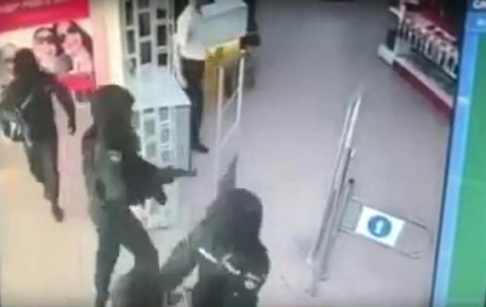 «Полицейские» ограбили ювелирный магазин в Никополе
