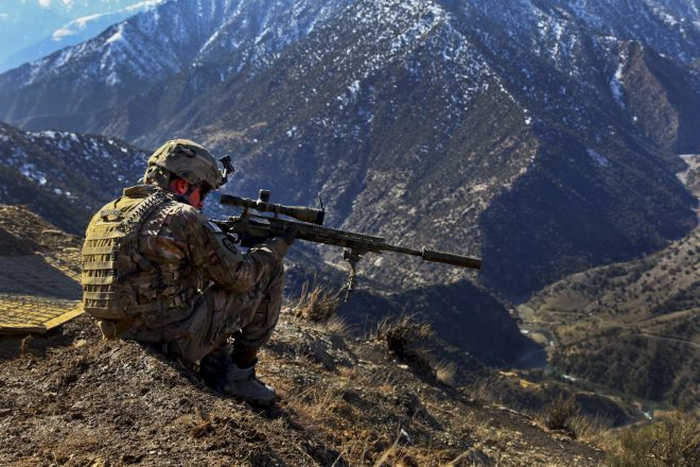 Снайпер армии США в провинции Кунар, Афганистан, 2012 год.