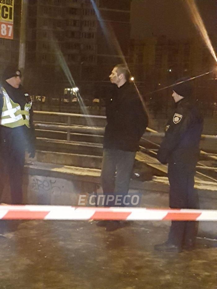 У Києві чоловік жбурнув гранатою у поліцейських
